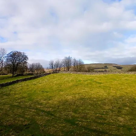 度假居 High House